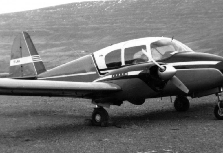TF-JMH Piper PA-23-150 Apache