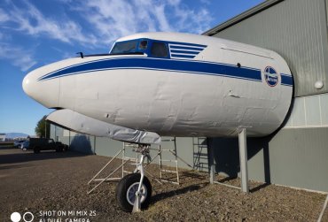 TF-IUB Douglas DC-6A Liftmaster 