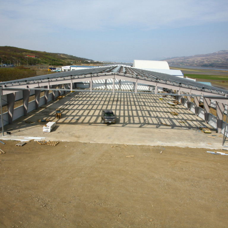 Grind hússins komin upp 1 maí 2007