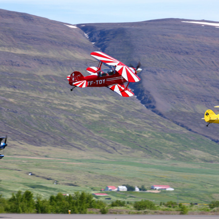 Þrjár Pitts Special listflugvélar, TF-ABJ, TF-TOY og TF-BTH