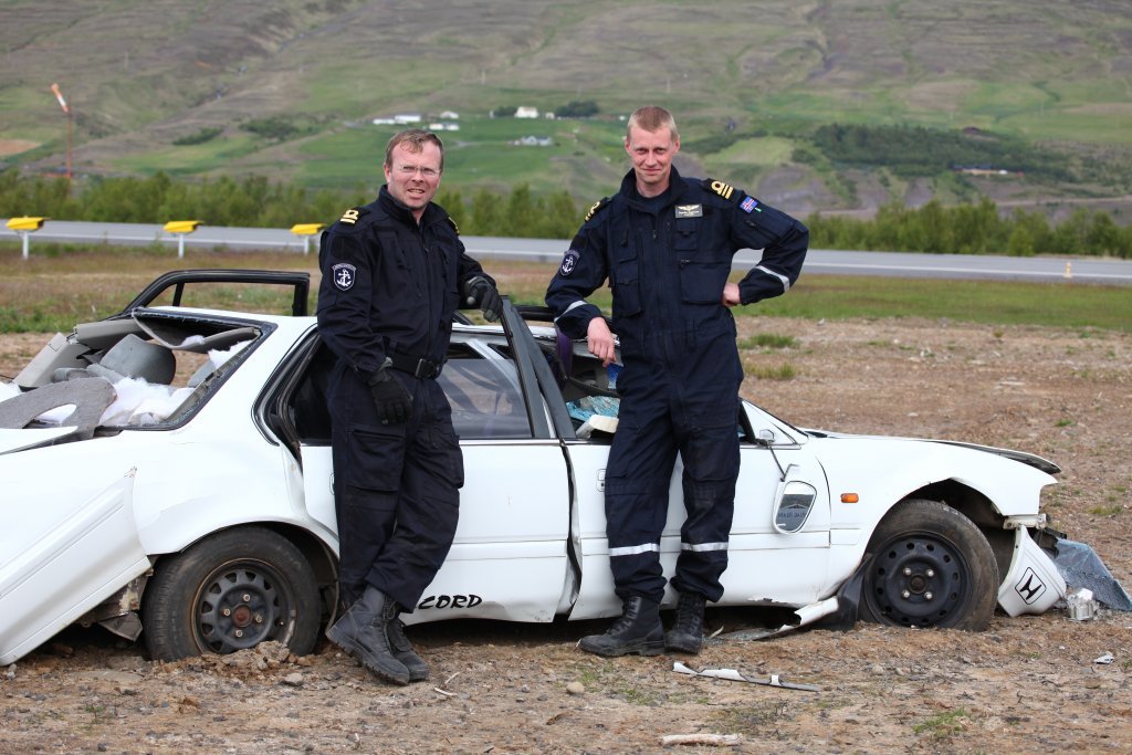 Þyrla Landhelgisgælunnar sleppti bíl sem fór í klessu