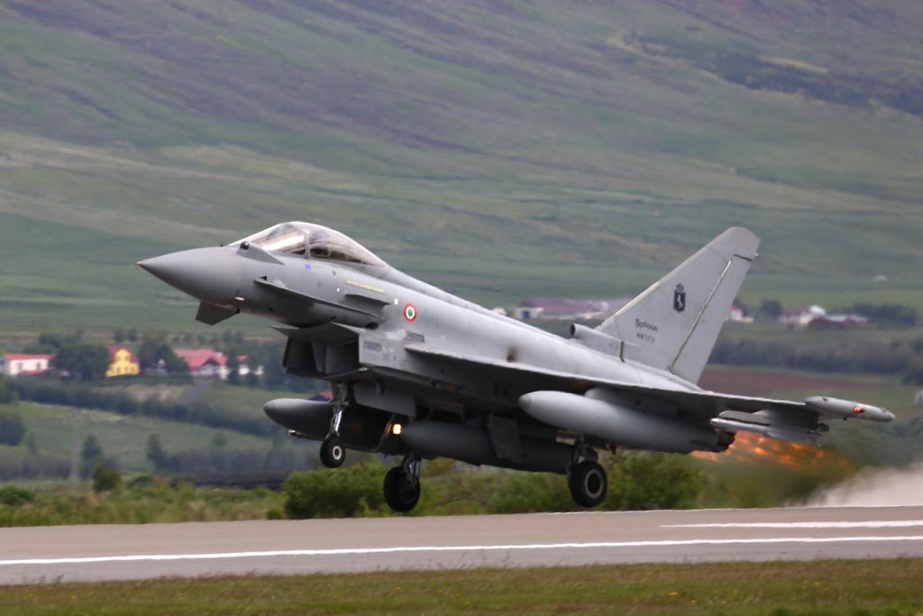  Eurofighter Typhoon orrustuþota ítalska flughersins á Flugdeginum 2013