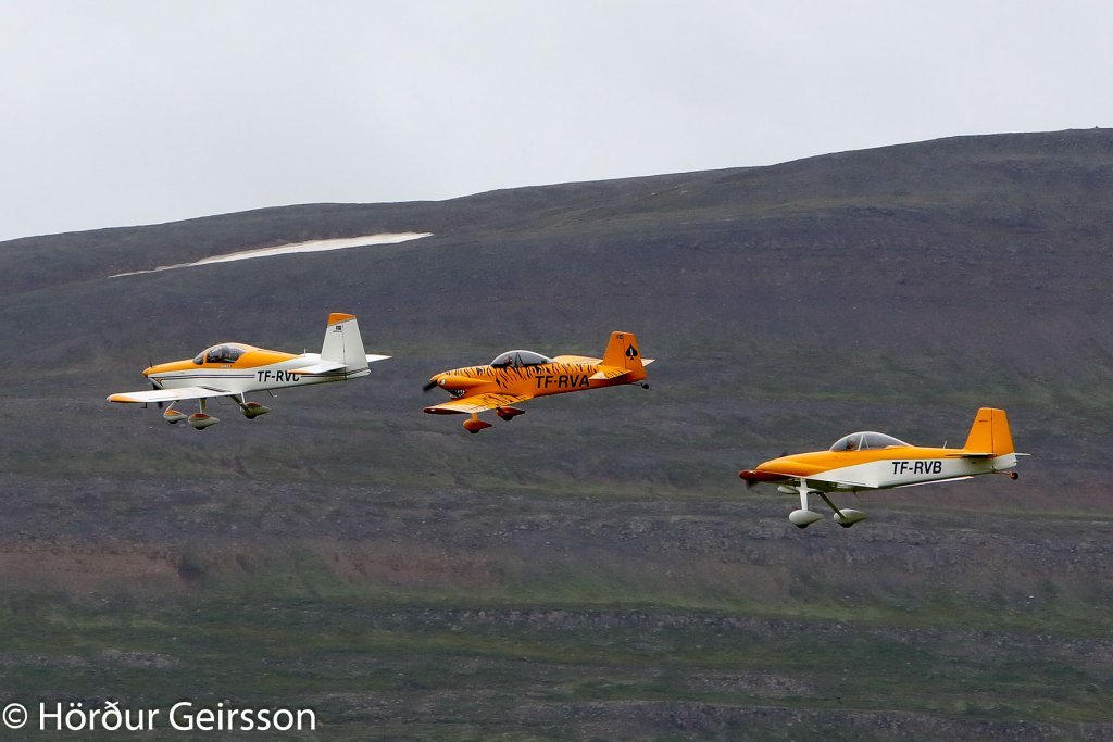 Hópflug RV véla sem voru smíðaðar af Árna 