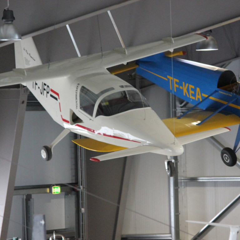 Flugvél sem Kristján Árnason flugstjóri og flugvélaverkfræðingur hannaði og smíðaði, er til sýnis í Safninu.