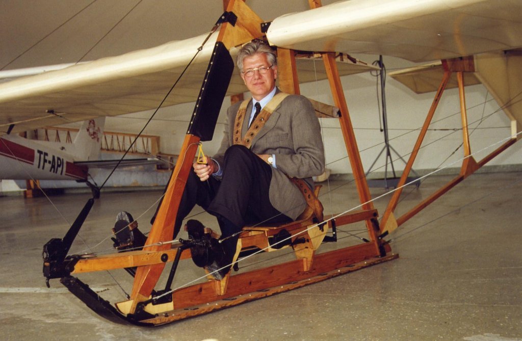 Sturla Böðvarsson Samgönguráðherra í Grunau 9, 28 júlí 1999.