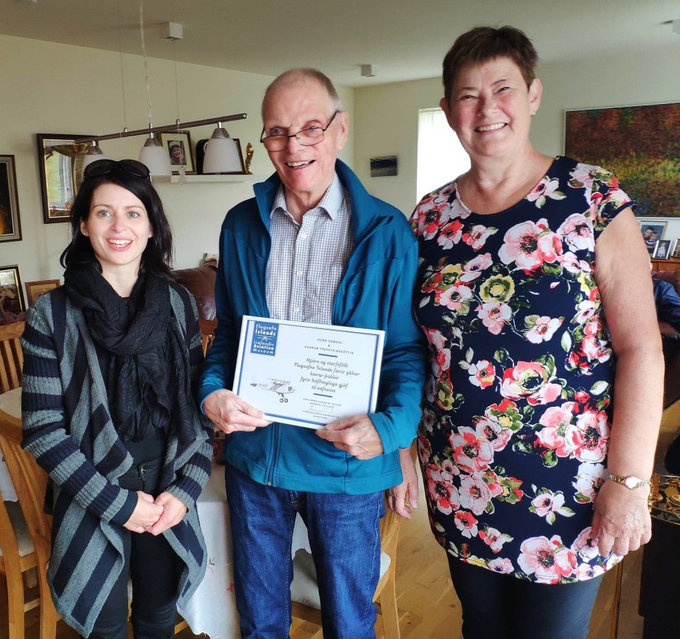 Steinunn María Sveinsdóttir safnstjóri, Húnn Snædal og Guðrún Freysteinsdóttir. Það var glatt á hjal…